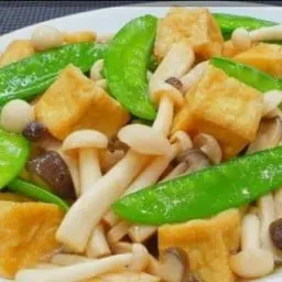 ผัดผักรวมเต้าหู้เจ (เป็นกับข้าว)