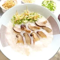 โจ๊กเห็ดหอม