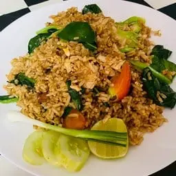 ข้าวผัดโบราณไก่ (ข้าวผัดรถไฟ)