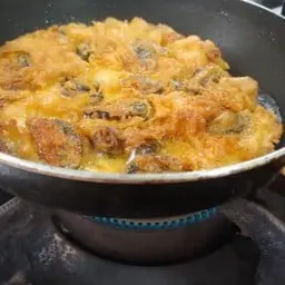 Seafood fritters: shrimp, squid, and shellfish.