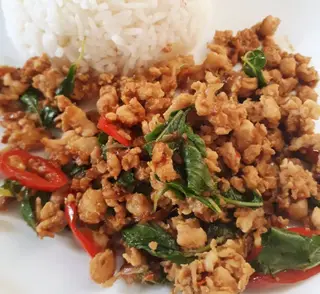 กะเพราไก่สับ รสเด็ด
