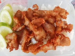 ข้าวหมูทอดน้ำปลา