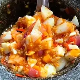 Chili paste with 3 boiled eggs
