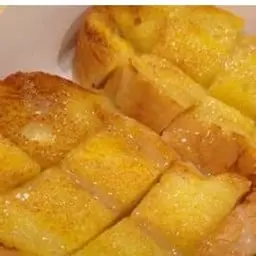 ขนมปังเนยน้ำตาล