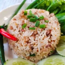 ข้าวผัดลาบ
