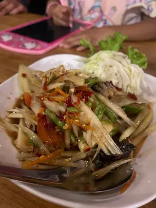 Papaya salad with fermented crab