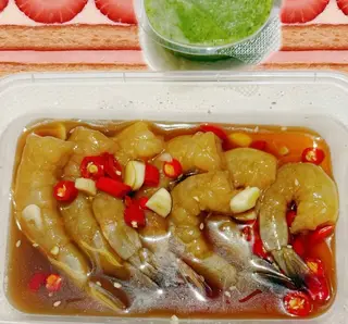 Korean soy sauce marinated shrimp + dipping sauce