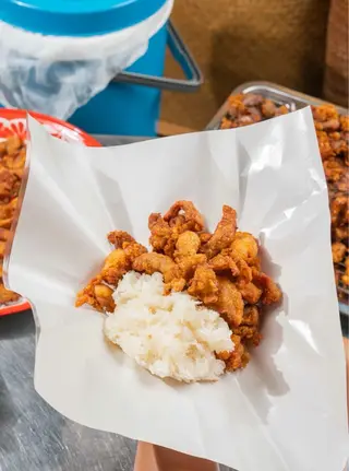 ข้าวเหนียวไก่ทอด