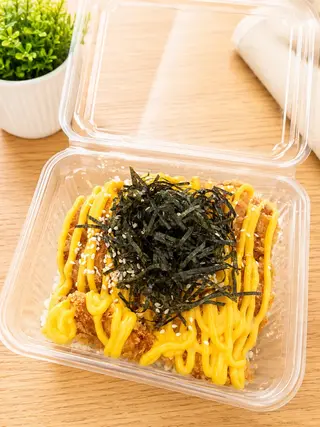 มาม่าไข่เค็มไก่ทอดซอสชีส