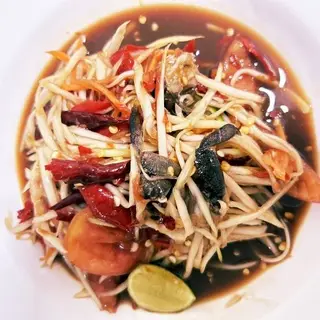 Papaya salad with fermented crab