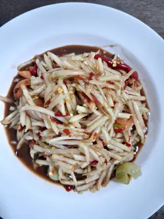 Lao papaya salad