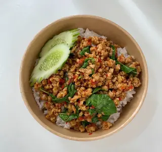 ข้าวกะเพราหมูสับ