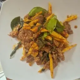 ผัดพริกแกงหน่อไม้เนื้อ