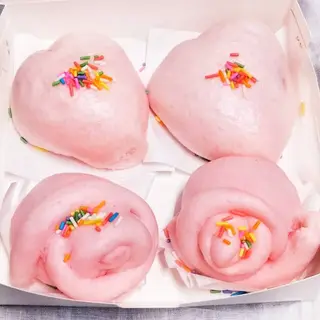 Pink Milk Steamed Buns Set