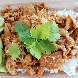 ข้าว หมูนุ่มกระเทียม