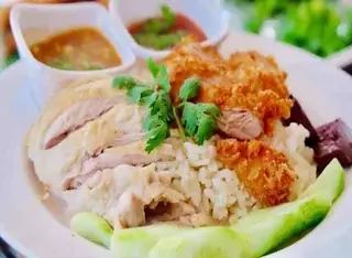 ข้าวไก่ต้ม+ไก่ทอด