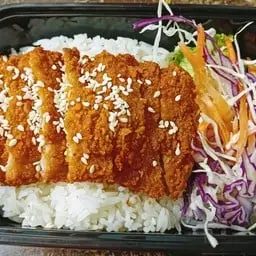 Fried chicken thigh with rice