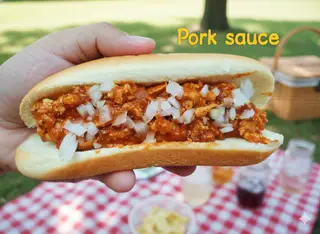 Pork sauce hotdog
