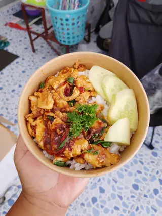 กะเพราไก่+ข้าว