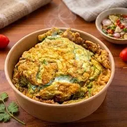 Rice with omelet and acacia leaves, 2 eggs (2 egg topping Chaom with rice)