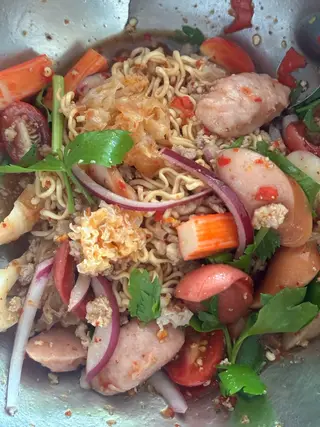 instant noodle salad