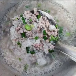 Minced pork rice porridge