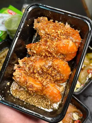 กุ้งทอดกระเทียมพริกไทย