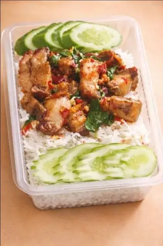 ข้าวกะเพราหมูกรอบ