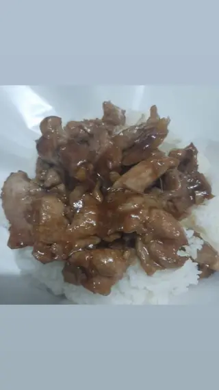 ข้าวหมูซีอิ้วไข่ดาว