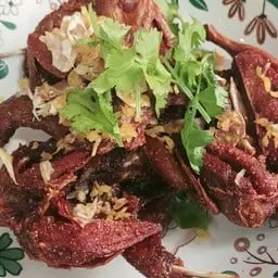 Fried whole birds with garlic (3 birds)