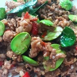 Stir-fried bitter beans (main dish)