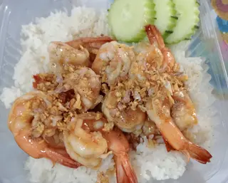 ข้าวกุ้งกระเทียม