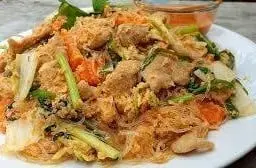 สุกีแห้งหมู