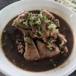 เรือเล้งน้ำตก