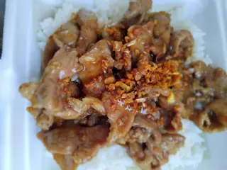 หมูชิ้นกระเทียม