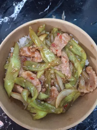 Chicken fried rice with bell peppers