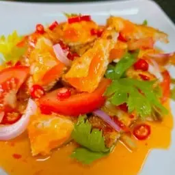 ยำไข่ดาว