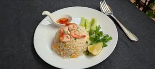 ข้าวผัดกุ้งสด