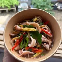 ผัดฉ่าปลาหมึก(กับข้าว)