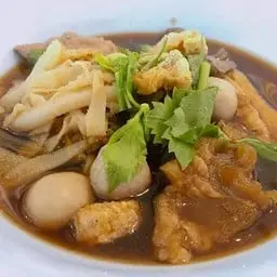 ก๋วยเตี๋ยวเนื้อรวม