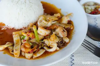 ผัดพริกเผาราดข้าว