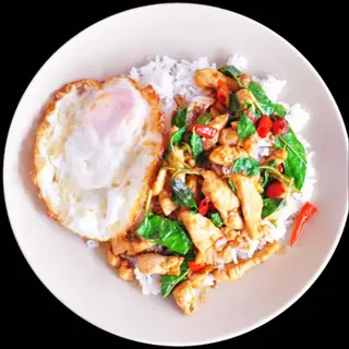 กะเพราไก่ชิ้นราดข้าว