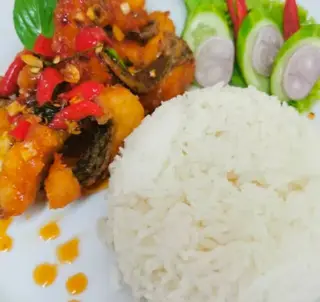 ข้าว+ปลาราดพริก