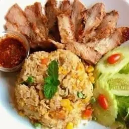 ข้าวผัด+คอหมูย่าง