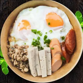 ข้าวหน้าไข่กระทะทรงเครื่อง