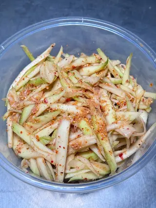 ยำมะม่วงเถียงนาน้อย