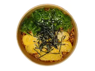มาม่าเผ็ดเกาหลีไข่หวาน+ยำสาหร่าย