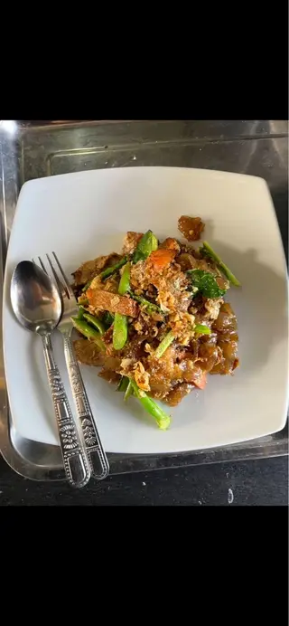 ผัดซีอิ้วกุ้ง