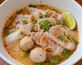 เส้นหมี่ขาวต้มยำ