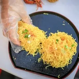 บะหมี่ลวกพร้อมทาน